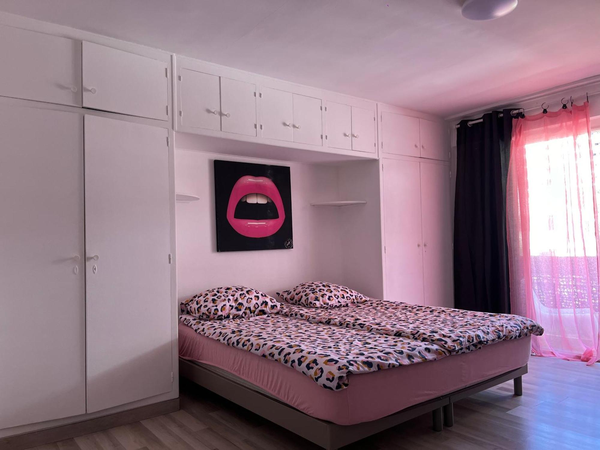 Studio Modern Apartment Кан Екстериор снимка