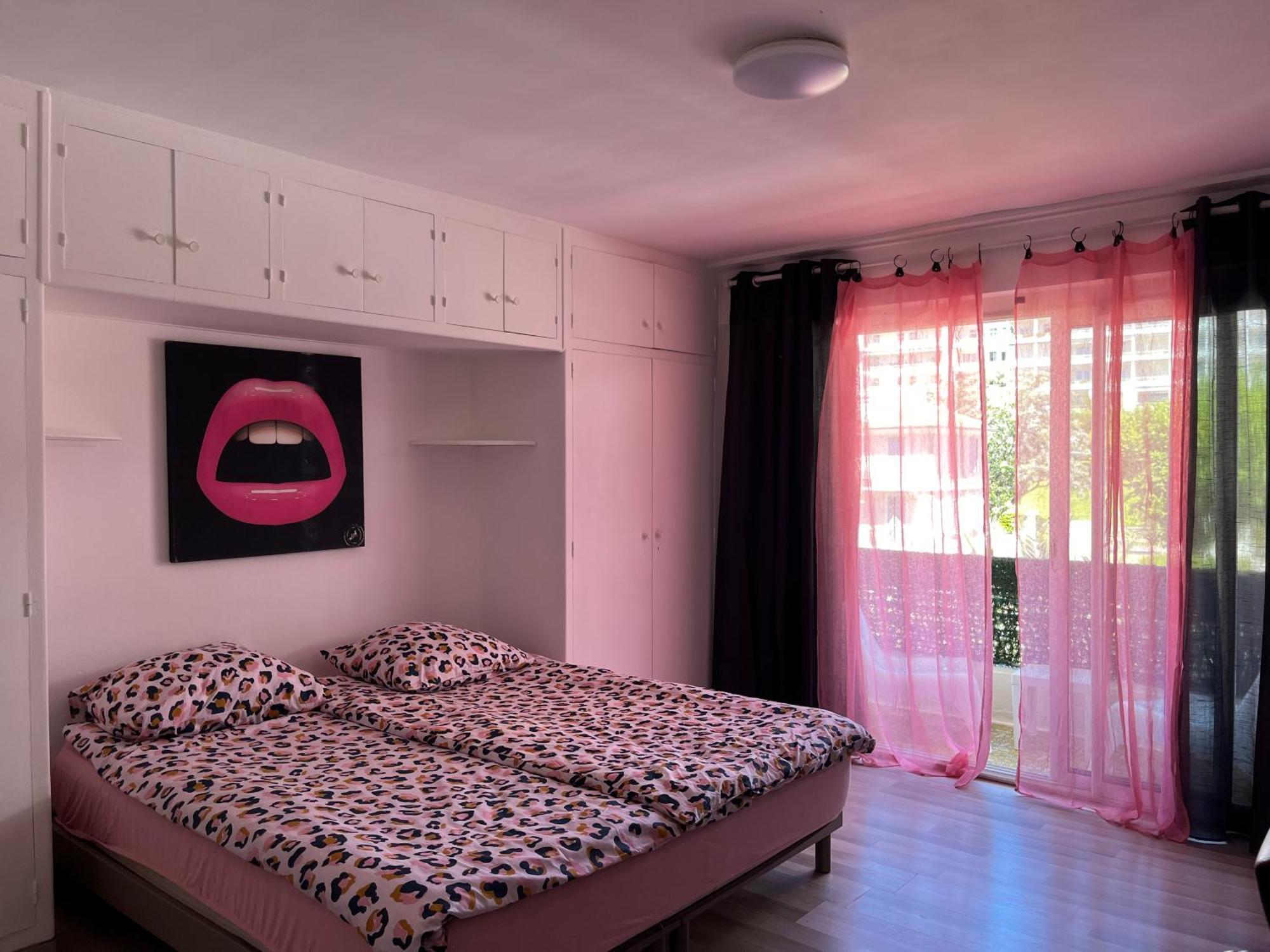 Studio Modern Apartment Кан Екстериор снимка